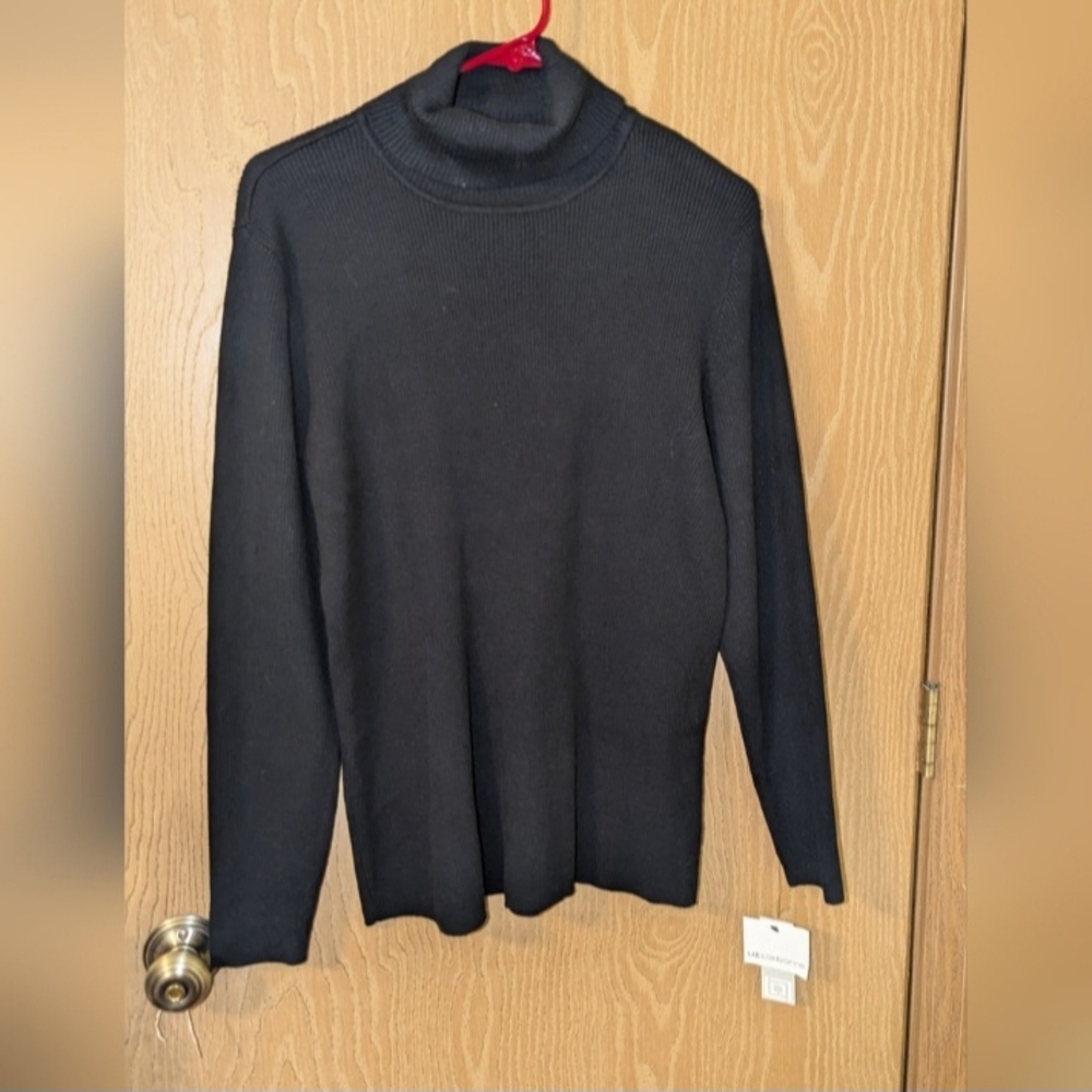Elegant Black Turtleneck Sweater (XL)